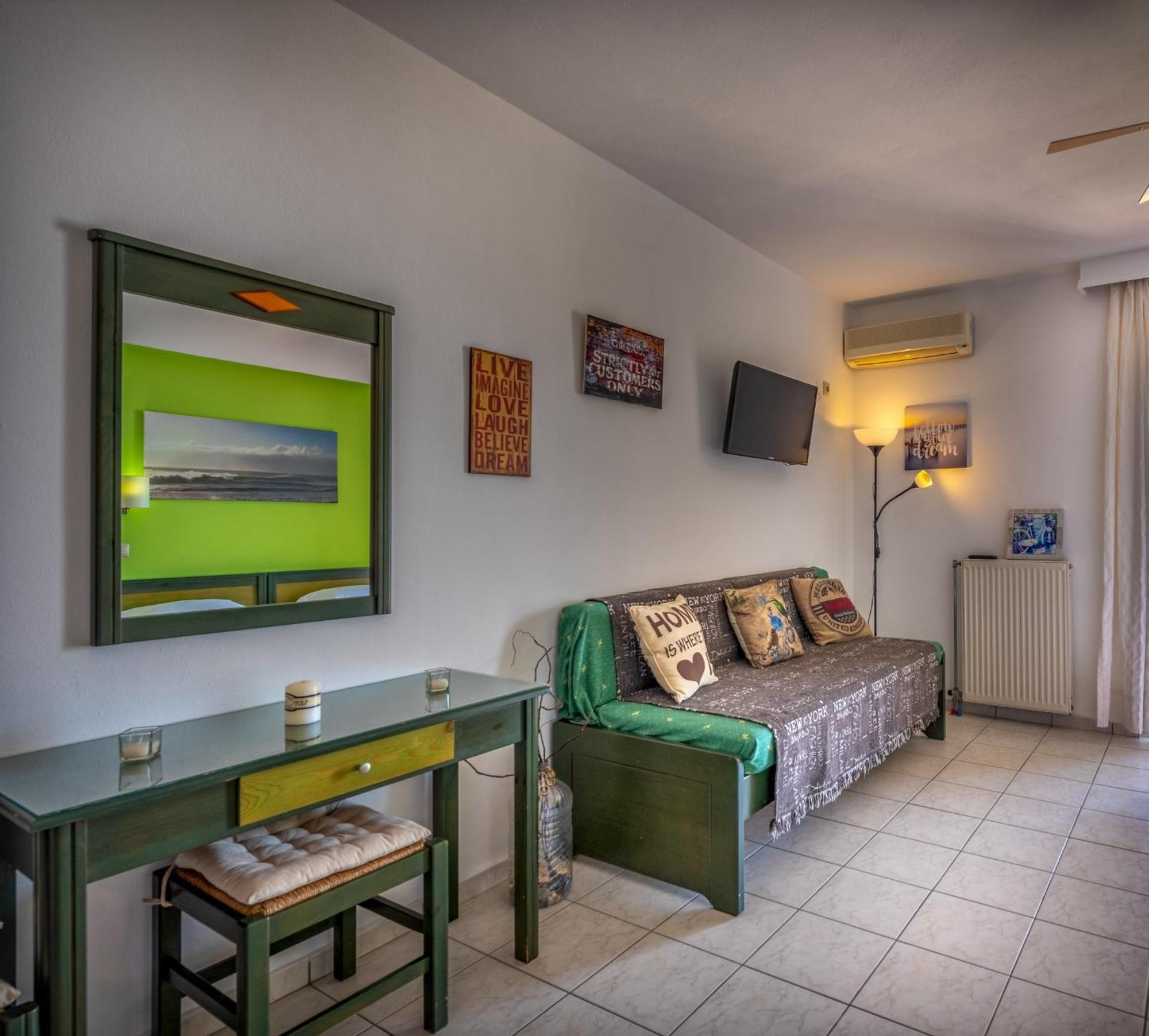 Seafront Spirit Suites Закинтос Номер фото
