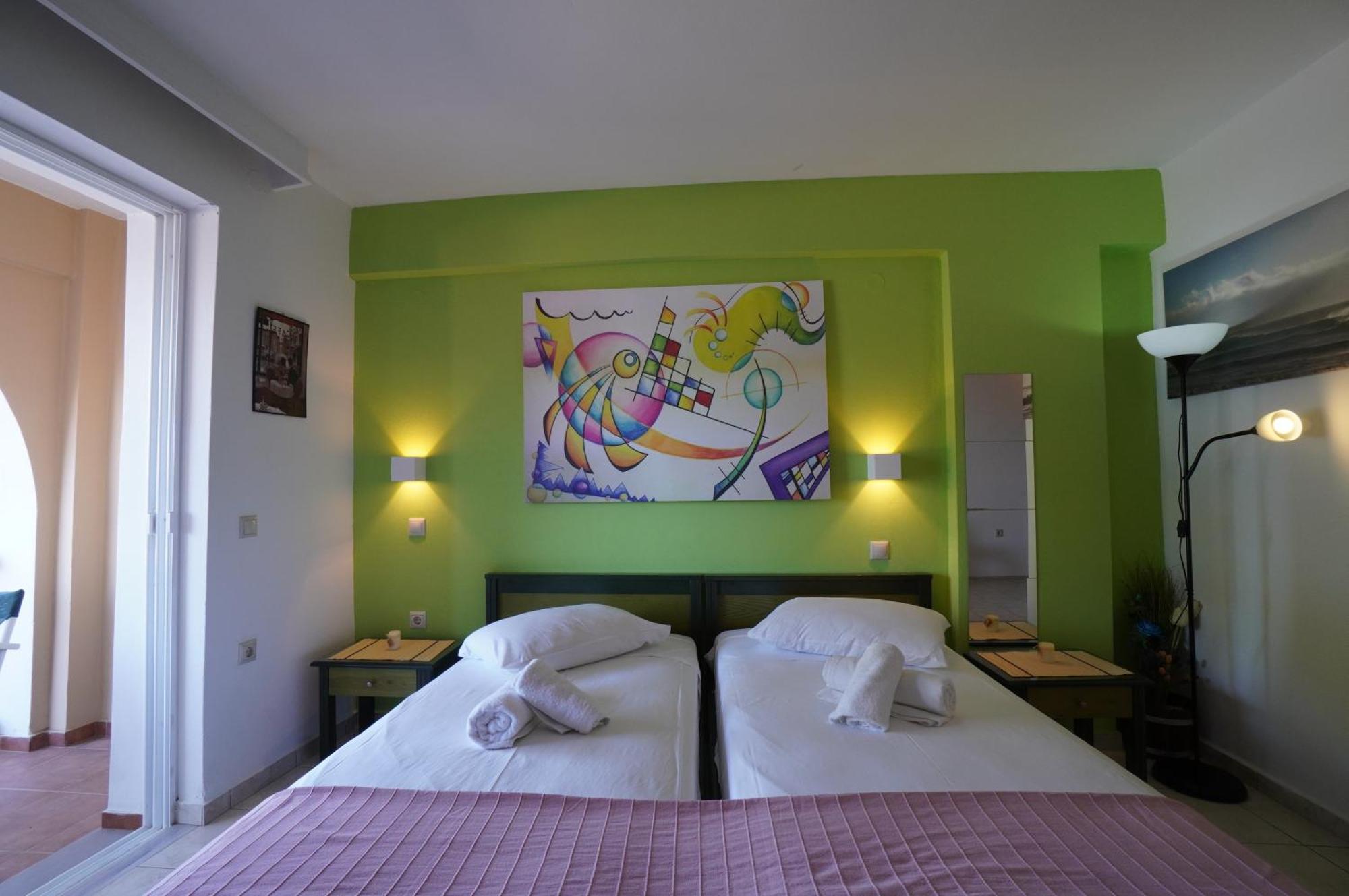 Seafront Spirit Suites Закинтос Номер фото