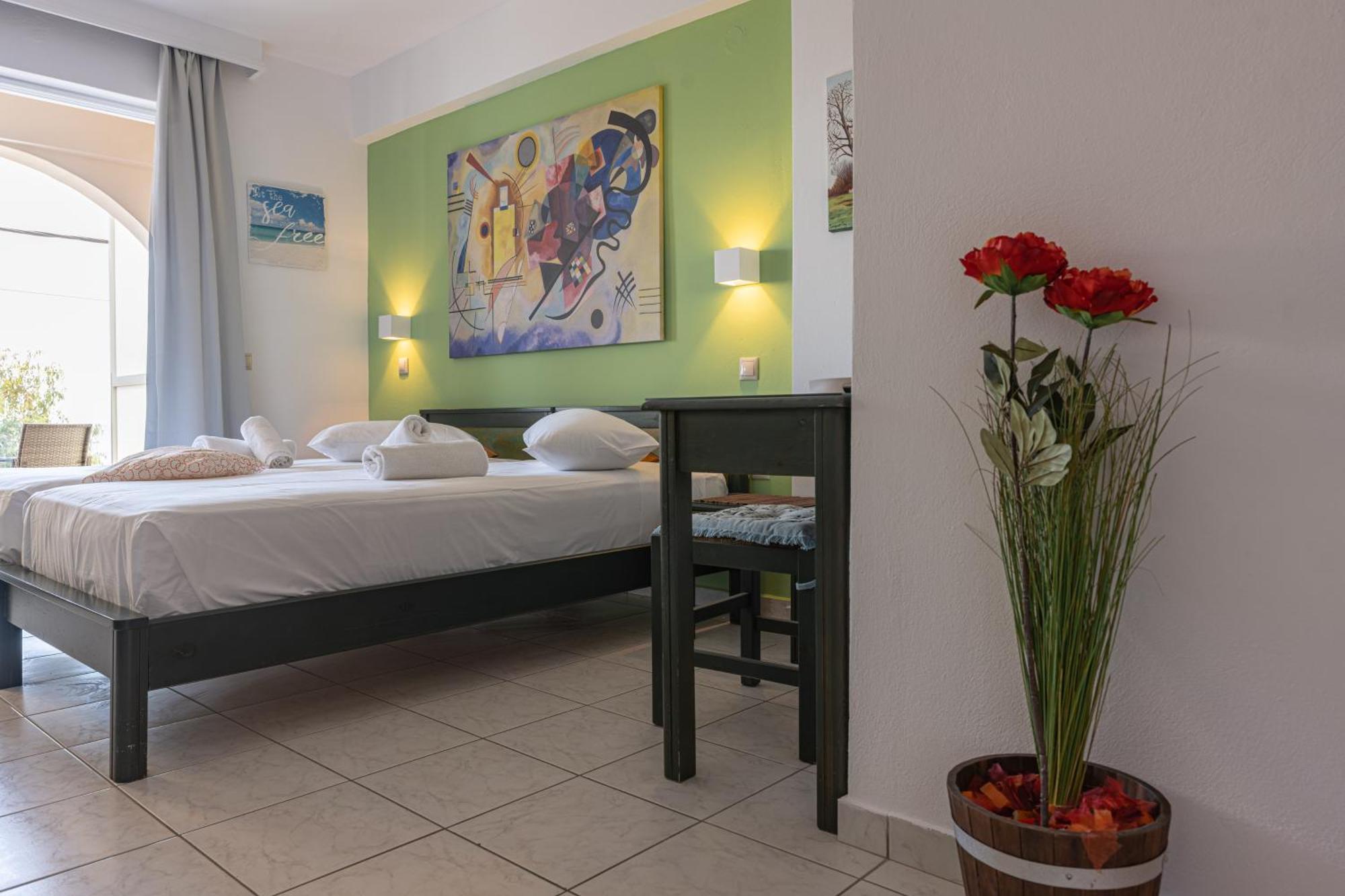 Seafront Spirit Suites Закинтос Номер фото
