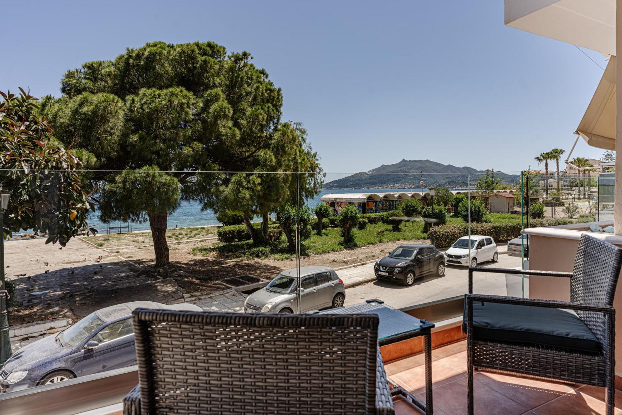 Seafront Spirit Suites Закинтос Номер фото