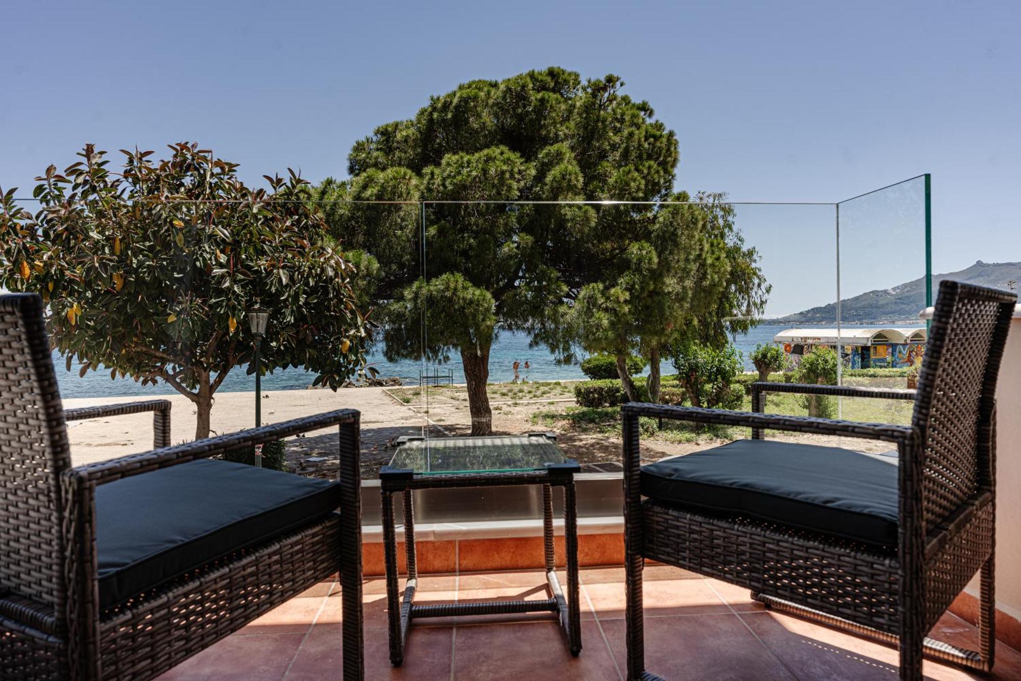 Seafront Spirit Suites Закинтос Экстерьер фото